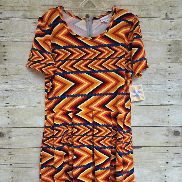 LuLaRoe NWT 3XL Amelia Dress - Shades of Orange Geometric - Dress has Pockets!! - Picture 1 of 8